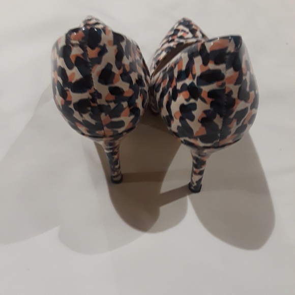 Nine West Pointy Toe Pumps - Picture 4 of 4